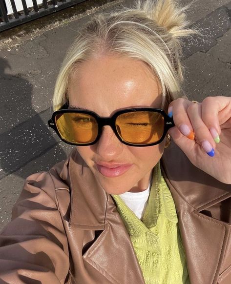 Chloe Frater, Sunglass Photoshoot, Glasses Outfit, Glasses Inspiration, Summer Glasses, Funky Glasses, Yellow Sunglasses, Spring Fits, Trendy Sunglasses