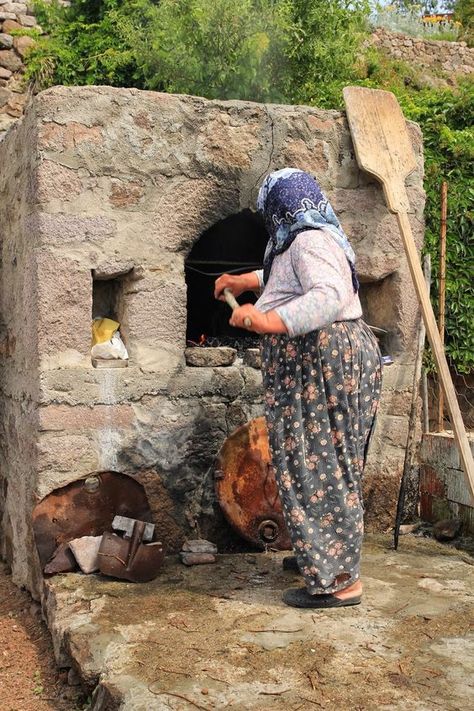 Turkey Turkey Culture, Turkish Village, Bread Oven, Western Asia, Turkish Culture, Baking Bread, Turkey Travel, Village Life, People Of The World