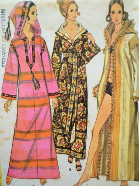 Tropical Hygge, 70s Loungewear, Kaftan Pattern, 1970s Sewing Patterns, Moda Hippie, Vintage Lifestyle, Hooded Robe, 1970s Fashion, Couture Vintage