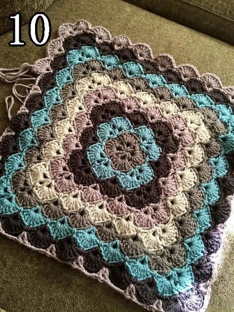 Christmas Afghan, Crochet Terminology, Beautiful Shells, Projek Menjahit, Blanket Afghan, Stitch Blanket, Crochet Shell Stitch, Crochet Blanket Afghan, Shell Stitch