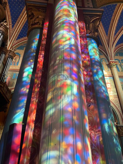 Stain Glass Window Photography, Stained Glass Reflection Aesthetic, Red Stained Glass Aesthetic, Light Shining Through Stained Glass Window, Dreamy Lighting, Stained Glass Dome, Castle Painting, Gothic Pattern, Jungle House