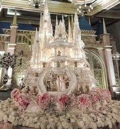 lenovelle cake - Yahoo Image Search Results Huge Wedding Cakes, Castle Wedding Cake, Fancy Wedding Cakes, Extravagant Wedding Cakes, Big Wedding Cakes, Extravagant Wedding, Dream Wedding Cake, Castle Cake, Lace Wedding Cake