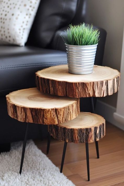 "Transform a simple wood slice into a stunning side table! 🪵🛠️ Ideal for adding a touch of the outdoors to your living space. 🌿✨ #DIYProjects #WoodSliceTable #NatureDecor" Side Table Ideas Diy, Wood Log Ideas, Log Side Table, Log Coffee Table, Wood Deco, Log Table, Living Room Stands, Coffee Table Ideas, Stackable Tables