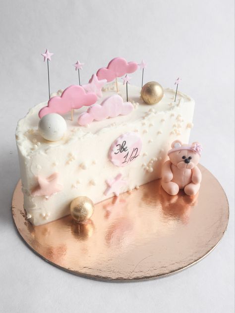 Half Cake Birthday 6 Months Girl Pink, Half A Birthday Cake, 6month Birthday Ideas, Six Month Birthday Cake For Girl, Half Birthday Cake Design, Half Bday Cake Ideas, 6 Month Old Cake Half Birthday, 1/2 Cake 6 Months, Cake For 6 Month Baby Girl