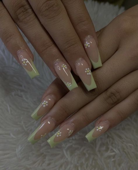 Nails Coffin Short, Brown Acrylic Nails, Green Acrylic Nails, Unghie Nail Art, Nails Green, Green Nail, Simple Acrylic Nails, Classy Acrylic Nails, Long Acrylic Nails Coffin