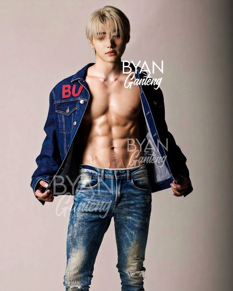 Sunghoon Abs Edit, Sunghoon Abs, Big Biceps, Boyfriend Video, Male Models Poses, จีซอง Nct, Blonde Hair Girl, Boyfriend Wallpaper, Hot Asian Men