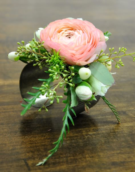 Corsage cuff with ranunculus designed by Hafner Florist, Sylvania, Ohio Homecoming Corsage, Diy Corsage, Small Flower Arrangements, Corsage And Boutonniere, Best Flowers, Corsage Prom, Prom Flowers, Flower Corsage, Corsage Wedding