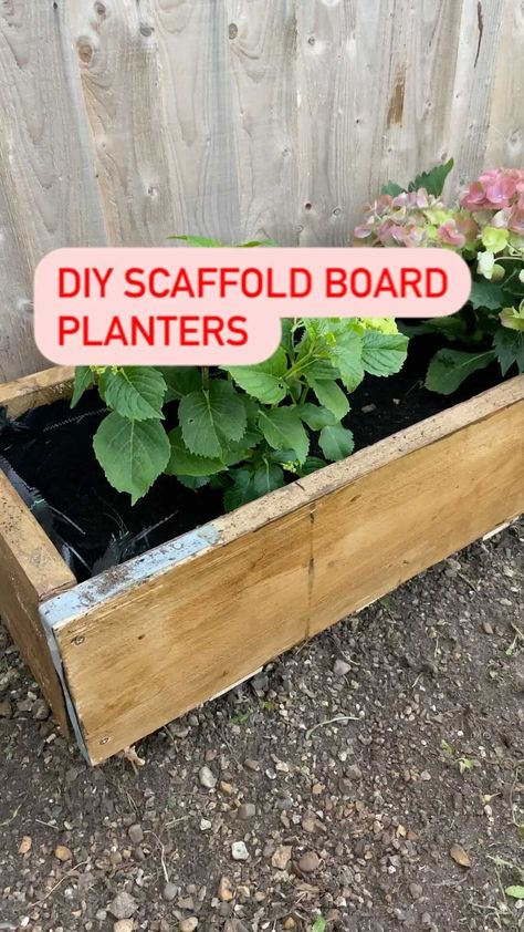 Scaffold Board Planters, Scaffold Boards, Blogger Inspiration, Instagram Diy, Diy Garden Projects, Diy Planters, Scaffolding, New Energy, Garden Diy