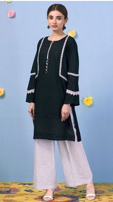 Pakistani Kurta Designs, Lawn Dress Design, Lace Suit, Girls Dresses Sewing, Lace Dress Design, Simple Kurta Designs, Gaun Fashion, Stylish Short Dresses, Pakistani Dresses Casual