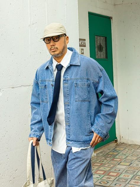 This is a comfortable and casual jacket that is made out of high quality cotton 100% denim fabric. With design detail of two patch pockets on the front with rivets detail and button down closure, it gives a trendy and casual look.
- Oversized silhouette- Two patch pockets on the chest with rivets- Button down closure Denim On Denim Outfit Men, Jean Jacket Outfits Men, Denim Jacket Men Outfit, Outfit Capsule Wardrobe, Samba Outfit Ideas, Outfit Capsule, Denim Outfit Men, Adidas Samba Outfit, Capsule Wardrobe Casual