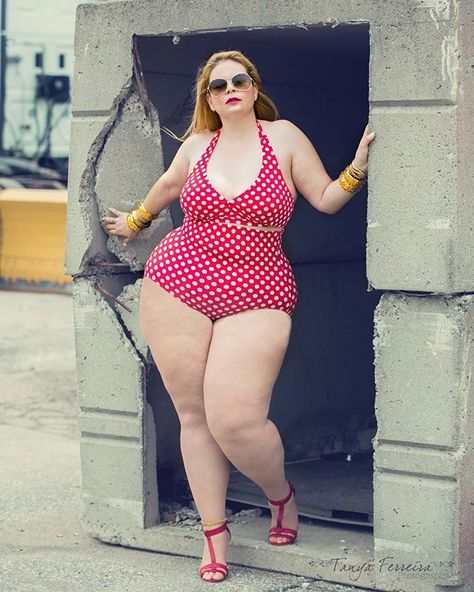 Swimsuit from @swimsuitsforall  Photo by @tanyaferreira_photography  #daretowear #plusmodelmag #fashionforwardplus #fullfiguredfashion #boldncurvy #ashleygraham #caterinamoda #canadianmodel #pmmspotlightmodel #goldenconfidence #goosfullfiguredfriday #skorchmagazine #plusisequal #plussizefashion #confidentcurves #toronto #tcfstyle #cns2 #sizeradiant #BGLU #effyourbeautystandards #myswimbody Plus Size Pinup, Canadian Models, Full Figure Fashion, Beach Clothing, Curvy Model, Plus Size Beauty, Plus Size Models, Stick Figures, Summer Baby