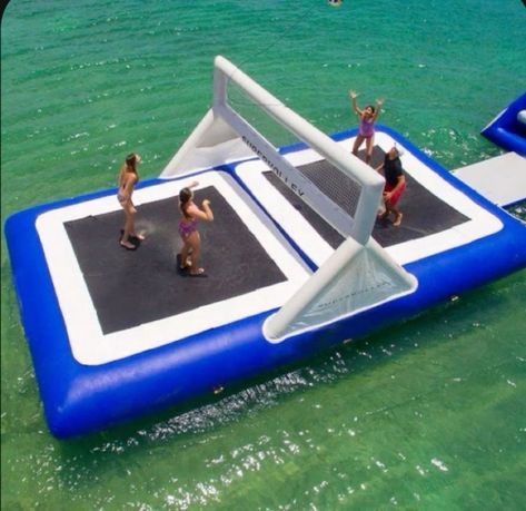 Summer Pool Floats, Cute Pool Floats, Water Volleyball, Lake Fun, Desain Buklet, Lake Food Ideas Summer, Food Ideas Summer, Lake Food Ideas, Boat Food