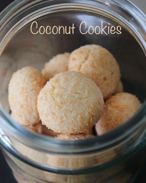 Sandhiya's Cookbook: Eggless Coconut Cookies | Thengai Biscuits Coconut Biscuits Cookies, Coconut Biscuits Recipes, Melt In Your Mouth Cookies, Vanilla Biscuits, Coconut Biscuits, Tea Biscuits, Butter Cookies Recipe, Coconut Cookies, Unsweetened Coconut