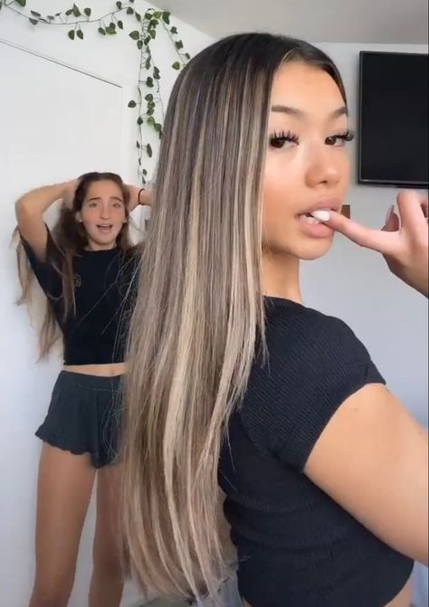 Brown Hair Colors Ash Highlights, Blond Hair On Dark Hair, Blonde Balayage On Dark Hair Latina, Mid Balayage Hair, Long Blonde Hair With Dark Roots, Blonde Highlights For Asian Hair, Long Brown Hair With Ash Highlights, Instep Tattoos For Women, Blonde Ash Hair Color Ideas