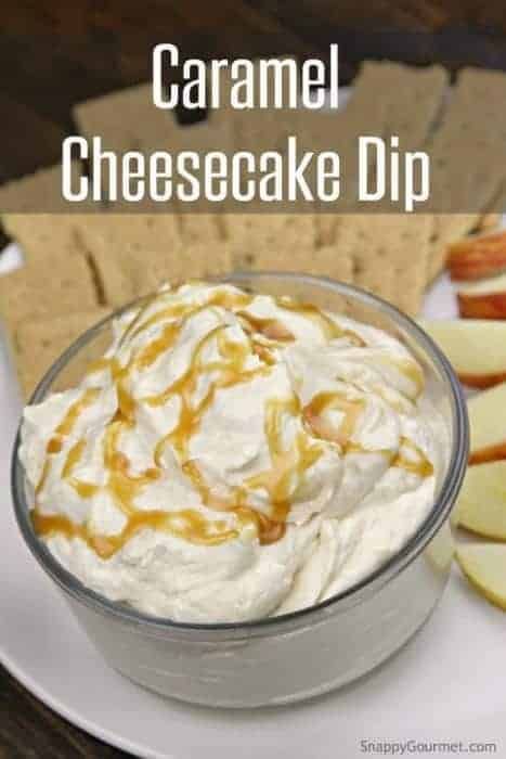 Caramel Cheesecake Dip, an easy dessert dip recipe that tastes like salted caramel cheesecake! Also a great fall snack for kids for dipping fruit and graham crackers! Recipe @SnappyGourmet.com #SnappyGourmet #Dip #Caramel #Cheesecake #Dessert #Snack #kids Cream Cheese Cracker Dip, Easy Caramel Cheesecake, Caramel Cheesecake Dip, Homemade Alfredo Sauce Recipe, Caramel Cheesecake Recipes, Cheesecake Dip Recipe, Easy Dessert Dips, Healthy Cream Cheese, Dessert Dip Recipes