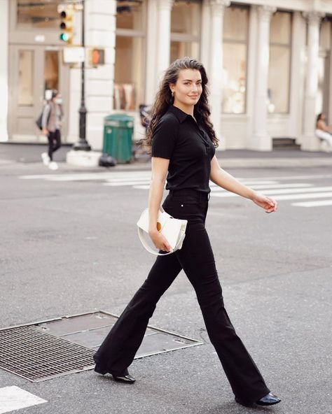 Black Bootcut Jeans Outfit, Jess Clement, Jessica Clements, Bootcut Jeans Outfit, Jessica Clement, Black Bootcut Jeans, Bell Jeans, Flare Leg Jeans, Fashion Over 50