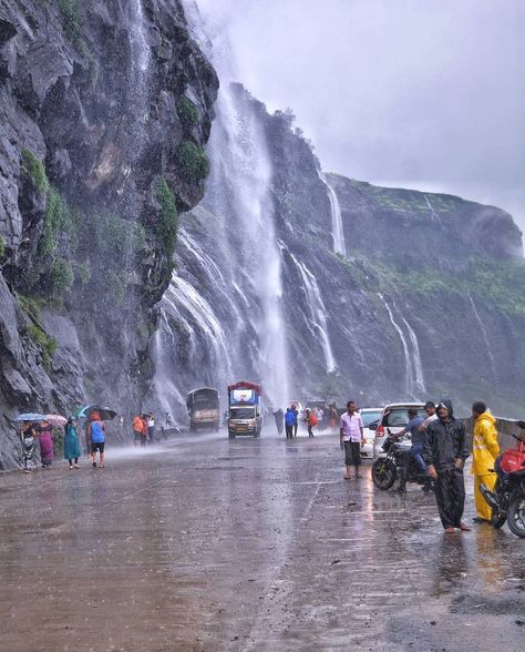 🕉 WANDERING HIMALAYANS 🕉 on Instagram: “Malshej Ghat Maharashtra. . Tag your friends with whom you want to go there😍 . Pic credits -@shivkumar07 . . For feature use…” Ghat Photography, Malshej Ghat, Feeling Pictures, Waterfall Photography, Mumbai Maharashtra, India Tour, Hill Station, Picture Credit, Explore Nature