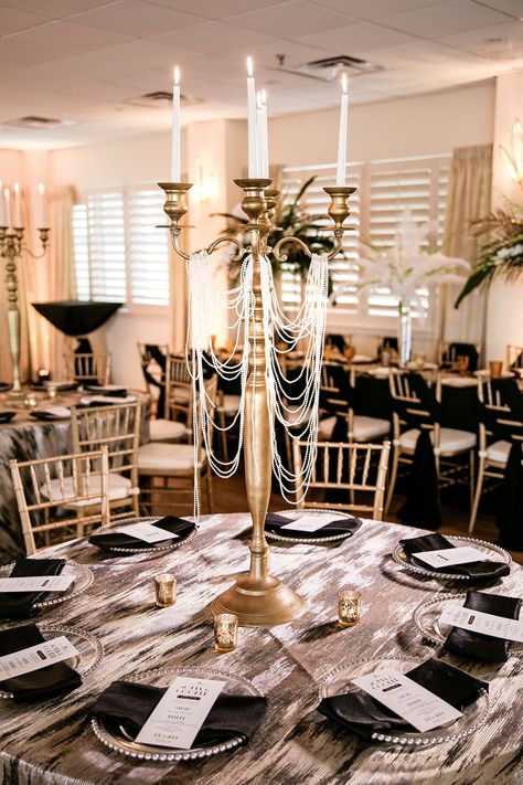 Great Gatsby Venue Decor, Whimsical Elegant Wedding Dress, Gatsby Wedding Theme Decoration, Great Gatsby Room Decor, 20s Wedding Decor, Roaring 20s Table Decorations, Speakeasy Themed Wedding, Harlem Nights Theme Wedding Reception, 1920 Themed Wedding