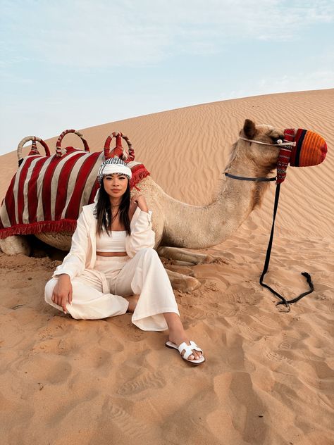 #desert #dubai #ootd #grwm #outfitinspiration #outfit #uae #excursion Cute Desert Outfits, Dessert Outfit Women Dubai, Desert Pics Ideas, Marrakech Outfit Ideas, Sahara Desert Outfit Women, Petra Outfits Jordan, Desert Safari Outfit Dubai Women, Egypt Poses, Marocco Outfits