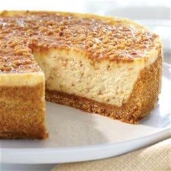 Toffee Cheesecake Recipes, Toffee Cheesecake, English Toffee, Classic Cheesecake, Toffee Bits, Caramel Topping, 12 Tomatoes, Chocolate Toffee, Caramel Flavoring