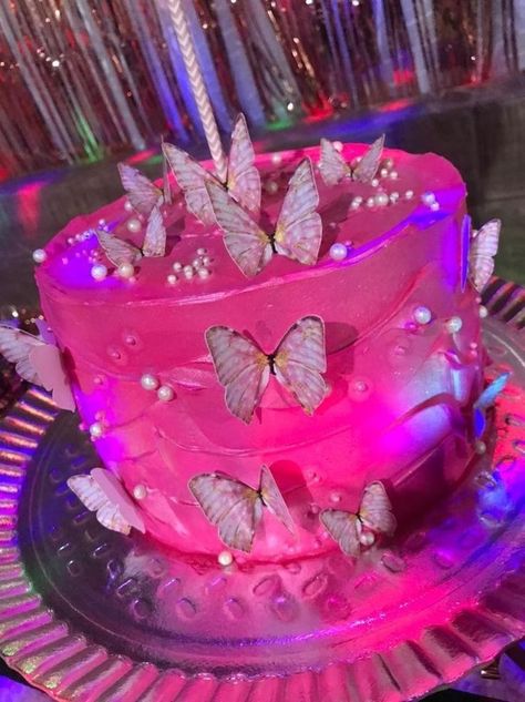 Gold Butterfly Cake, Hot Pink Cakes, Hot Pink Birthday, Birthday Party Drinks, Cake Shots, Pink Sweet 16, Butterfly Birthday Cakes, 13 Birthday Cake, Gold Birthday Cake