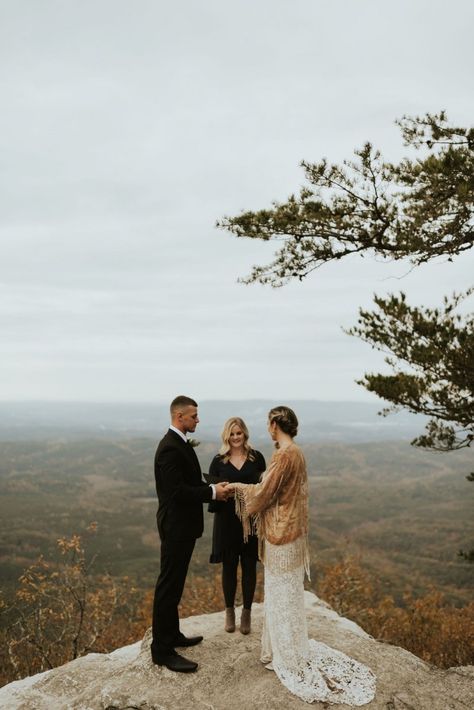 Bald Rock Adventure Wedding at Cheaha State Park in Delta, Alabama Treehouse Wedding, Intimate Elopement Ideas, Alabama Wedding Venues, Eco Friendly Confetti, Boho Mountain, Alabama Weddings, Intimate Wedding Ceremony, Mountain Elopement, Amazing Sunsets