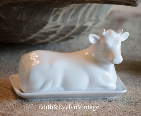 Vintage Cow Butter Dish White by edithandevelyn on Etsy, Cow Butter Dish, Nature Sculpture Art, Nature Sculpture, Cow Stuff, Blue White Kitchens, Farmhouse Pantry, Dish Display, Dutch Blue, Vintage Ironstone