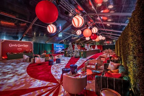 Top 7 Corporate Holiday Party Trends of 2024 | BizBash Corporate Holiday Party Ideas, Catering Design, Corporate Holiday Party, Event Tech, Party Trends, Food Stations, Holiday Party Ideas, Holiday Events, Wine Festival