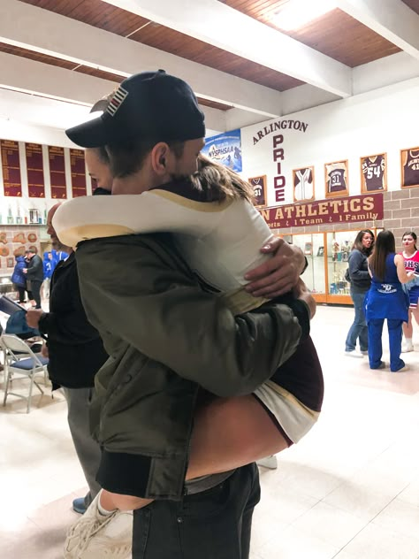 Cheerleader Boyfriend, Cheerleader And Boyfriend, Cheer Girlfriend, Cheer Gf And Bf, Cheer Boyfriend, Cheer Couple Pictures, Cheerleader And Boyfriend Pics, Cheerleader Girlfriend Aesthetic, Cheer Girlfriend And Football Boyfriend