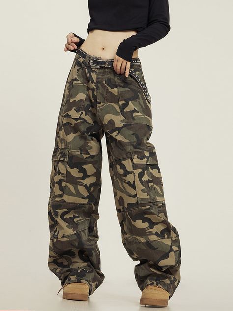 CTB relaxed-fit cotton blend cargo pants, belt loops, zip-fly, four-pocket styling, patch pockets at outseams. Composition - Cotton Blend Sizing: US/EU Regular Fit Model: 168cm/55kg 5'6/121lbs wearing size M Camo Pants Men, The Slim Shady, Pants Gift, Camouflage Pants, Camo Cargo Pants, Baby Tees Y2k, Fall Winter 2024, Camo Pants, Sweater Gift