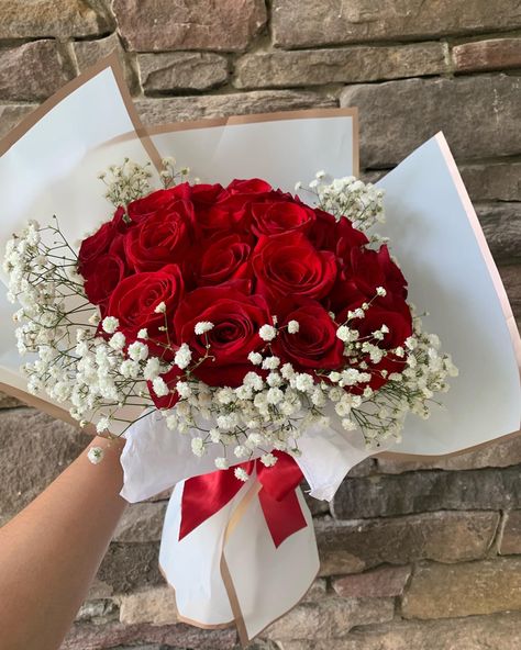 Easy Crochet Rose, Red Rose Bouquet Wedding, Red Rose Arrangements, Red Flower Bouquet, Roses Bouquet Gift, Floral Cake Topper, Birthday Flowers Bouquet, Rose Flower Arrangements, Diy Bouquet Wrap