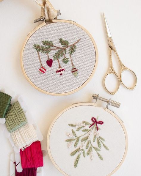 Holly Leaves Embroidery, Embroidery Hoop Christmas Wall Art, Christmas Lights Embroidery Pattern, Christmas Embroidery Thread & Yarn, Merry And Bright Embroidery, Christmas Ornament Embroidery, Embroidered Christmas Ornaments, Ornament Embroidery, Fun Holiday Crafts