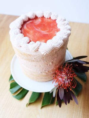 Vegan Guava Cake, Guava Chiffon Cake, Guava Cupcakes, Guava Desserts, Best Cake Flavours, Guava Cake, Guava Recipes, Hawaiian Desserts, Buttercream Icing Recipe