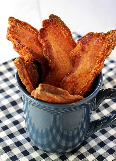 How To Fry Bacon, Flour Bacon, Battered Bacon, Deep Fried Bacon, Cooking Soul Food, Fried Bacon, Bacon Dishes, Bacon Crisps, Make Bacon