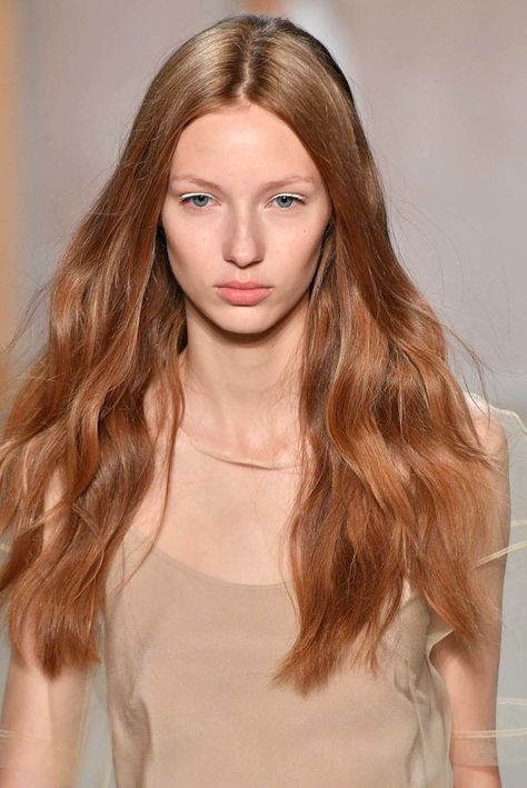 Ashy Red Hair, Ash Red Hair, Dramatic Cat Eye, Copper Brown Hair Color, Dramatic Cat, Hair Color Brown Chestnut, Light Red Hair, Dark Blonde Highlights, Wedding Makeup Ideas