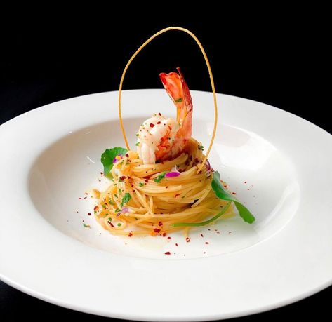 Wedding Plated Meals, Fancy Pasta Plating, Pasta Plating Ideas, Spaghetti Plating, Gourmet Pasta Plating, Pasta Plating, Pretty Pasta, Food Plating Design, Chef Plating