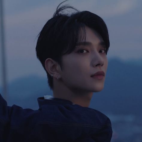 seventeen joshua icon Joshua And Wonwoo, Seventeen Joshua, Seventeen Going Seventeen, Hong Jisoo, Joshua Seventeen, Dream Man, Eyebrow Piercing, Joshua Hong, Going Seventeen