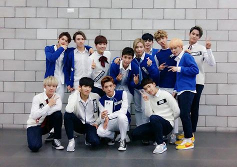 Seventeen on the show!!! 😄💜 Seventeen Debut Era, Svt Group Photo, Seventeen Diamond, Seventeen Performance Unit, Joshua X Jeonghan, Seventeen Performance, Happy 5th Anniversary, Winner Ikon, Seventeen Pics