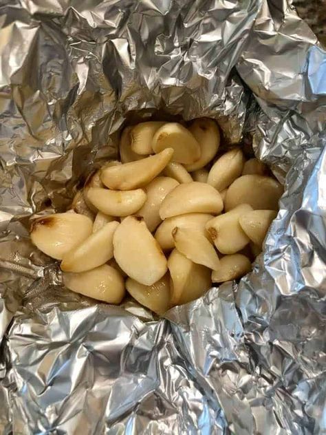 Garlic In Air Fryer, Roast Whole Garlic, How To Roast Garlic, Roasted Garlic Recipe, Roast Garlic, Roasted Garlic Cloves, How To Roast, Garlic Fries, Garlic Recipes