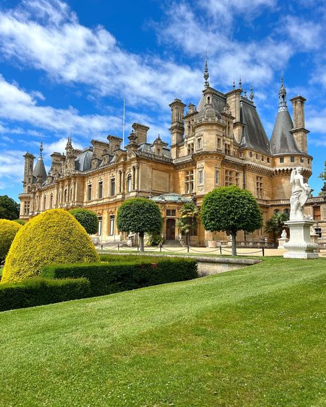 This is a beautiful country house and estate in Buckinghamshire, England. 📍Waddesdon Manor @waddesdonmanor_nt #waddesdonmanor #england #nationaltrust #travel #travelplaces #explore_britain #uk #visitengland #explore Buckinghamshire England, Waddesdon Manor, Visiting England, National Trust, Beautiful Country, July 15, Country House, Places To Travel, England