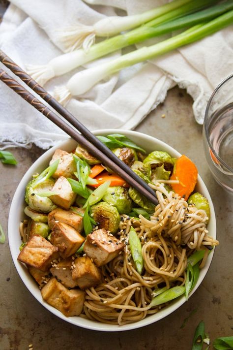 Soba Noodles Recipe, Easy Vegan Dinner Recipes, Vegan Chinese, Vegan Asian Recipes, Asian Noodle Recipes, Vegan Dinner Recipes Easy, Vegan Entrees, Power Bowls, Vegan Asian