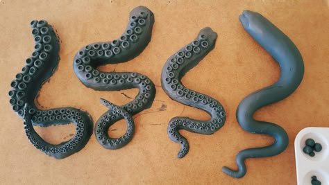 Here you can see 4 almost finished octopus testicles, each of them are made in different position Diy Clay Octopus, Octopus Humanoid, Octopus Sculpture, Ceramic Octopus, Clay Octopus, Octopus Clay Sculpture Easy, Octopus Ceramics, Clay Crafts Octopus, Clay Art Octopus