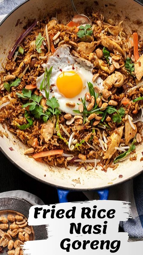 Nasi Goreng is an Indonesian fried rice recipe that is much easier to make at home than you think! Indonesian Fried Rice Recipe, Nasi Goreng Recept, Nasi Goreng Recipe, Indonesian Fried Rice, Bali Food, Ayam Bakar, Indonesian Cuisine, Fried Rice Recipe, Indonesian Food