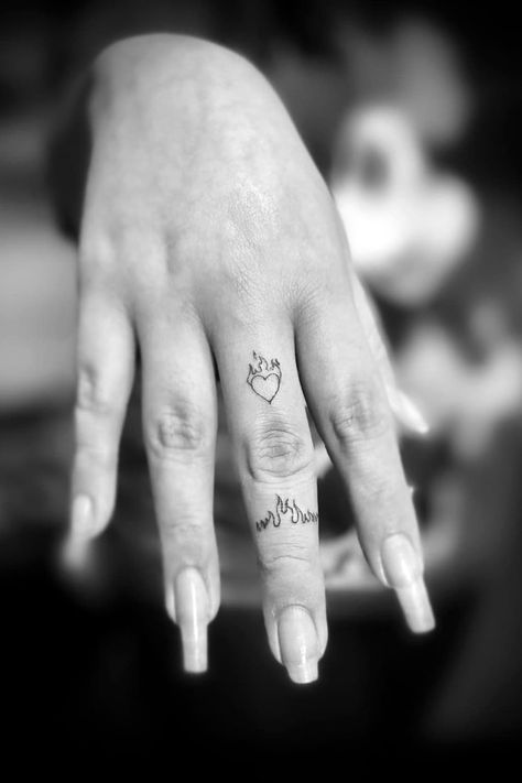 21 Chic and Stylish Ring Tattoo Designs Helping Others Tattoo, Geometric Ring Tattoo, Arrow Ring Tattoo, Bracelet Tattoos For Women, Flame Ring, Bracelet Tattoos, Ring Tattoo Designs, Tattoo World, Ring Tattoo