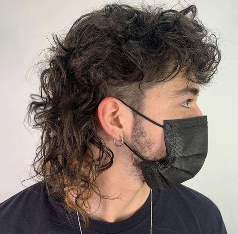 Men Haircut Curly Hair, Mullet Haircut, Mens Hairstyles Thick Hair, Curly Mullet, Hair Inspiration Short, Men Haircut Styles, Haircuts For Curly Hair, Mullet Hairstyle, Pamplona