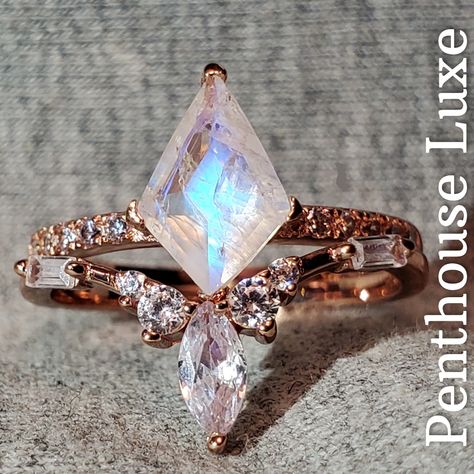 Rainbow moonstone ring