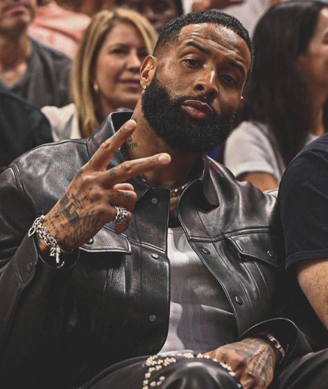 Odell Beckham Jr Instagram, Black Men Fashion Urban, Black Outfit Men, Black Men Beards, Light Skin Men, Black Men Fashion Casual, Odell Beckham, Black Men Street Fashion, Odell Beckham Jr