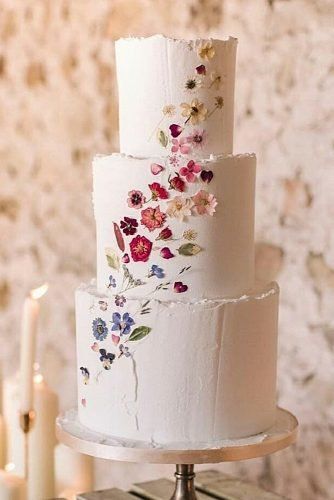 Simple Romantic Wedding Cakes ★ simple romantic wedding cakes white wedding cake with dried flowers decor Simple Romantic Wedding, Romantic Wedding Cakes, Wedding Cake With Flowers, Wedding Cake Options, Cake With Flowers, Black Wedding Cakes, Fresh Flower Cake, Wedding Treats, Romantic Wedding Cake