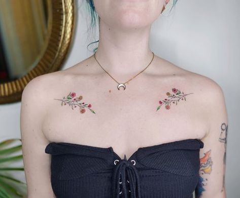 Strawberry Collarbone Tattoo, Vine Collarbone Tattoo, Floral Collar Bone Tattoo, Mirror Tattoo Design, Hen Tattoo, Sweet Pea Tattoo, Mirror Tattoo, Collarbone Tattoos, Tattoos 2023