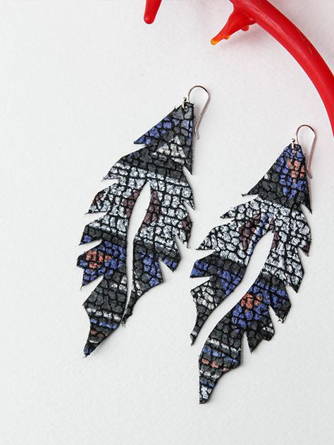 Feather earrings diy